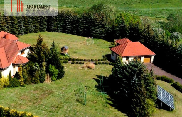 Z dużym ogrodem, w spokojnej okolicy!