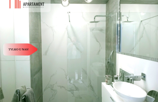 Dom segment pod lasem