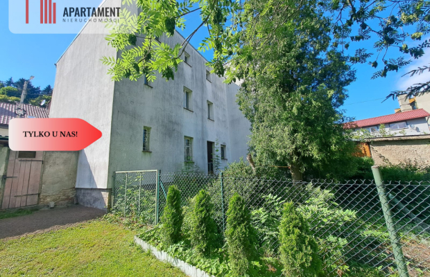 Dom z ogródkiem w centrum, w cenie mieszkania