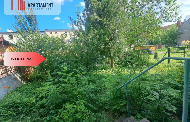 Dom z ogródkiem w centrum, w cenie mieszkania