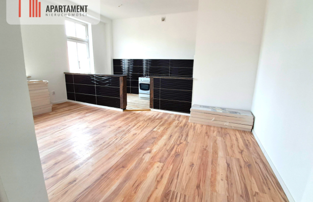 UROKLIWA KAMIENICA ZE STAŁYM DOCHODEM W CENTRUM !!