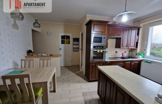 4 lokale mieszkalne, lokal komercyjny,duża działka