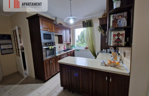 4 lokale mieszkalne, lokal komercyjny,duża działka