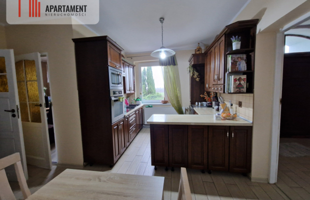 4 lokale mieszkalne, lokal komercyjny,duża działka