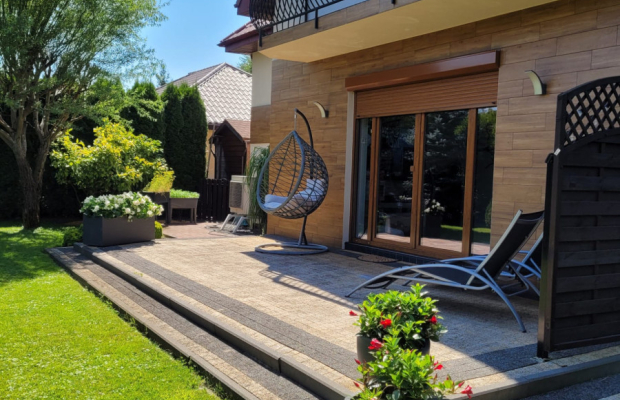 Piękny dom niedaleko jeziora Jezuickiego