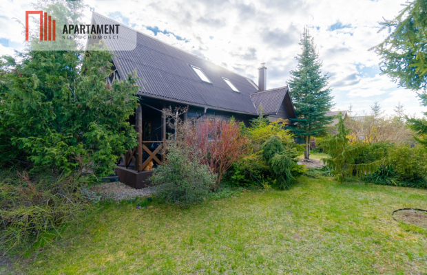 Oryginalny dom w bajkowej scenerii.