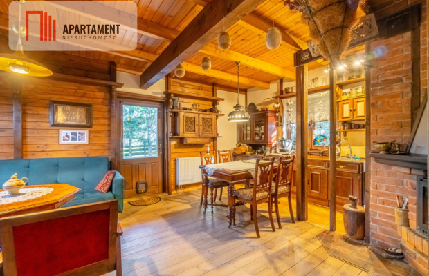 Oryginalny dom w bajkowej scenerii.