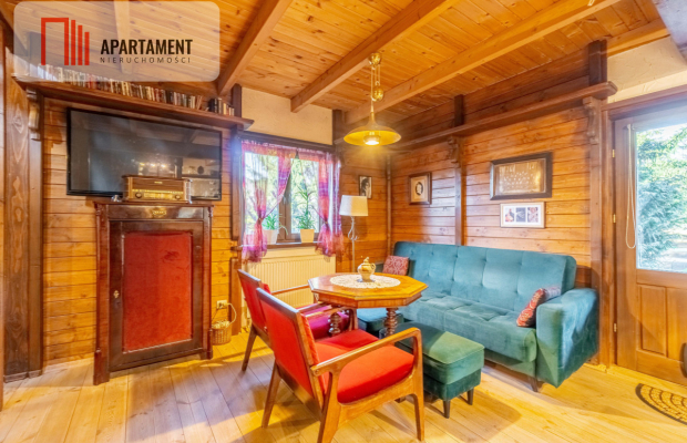 Oryginalny dom w bajkowej scenerii.