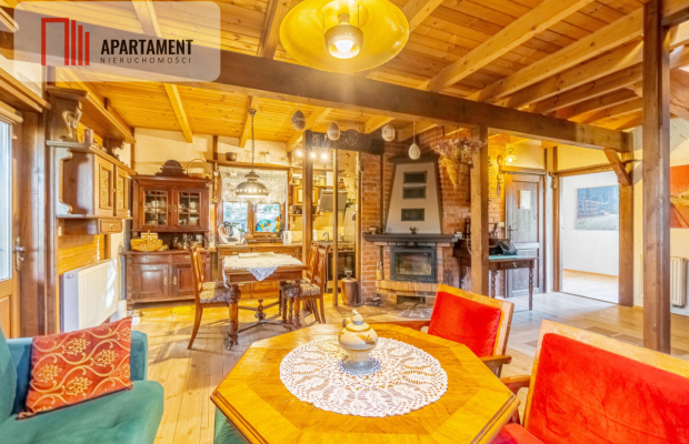 Oryginalny dom w bajkowej scenerii.