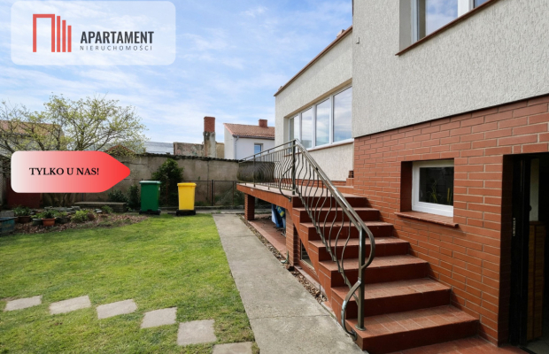 Dom z lokalem pod biznes i domkami letniskowymi