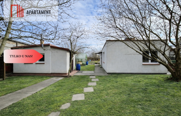 Dom z lokalem pod biznes i domkami letniskowymi