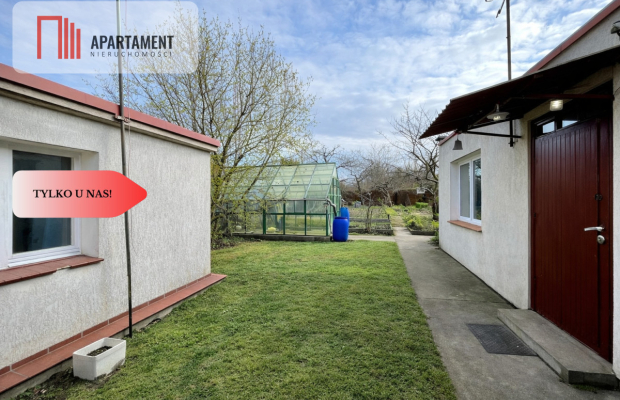 Dom z lokalem pod biznes i domkami letniskowymi