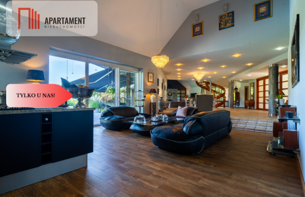 Rezydencja w Stylu Hiszpańskim.