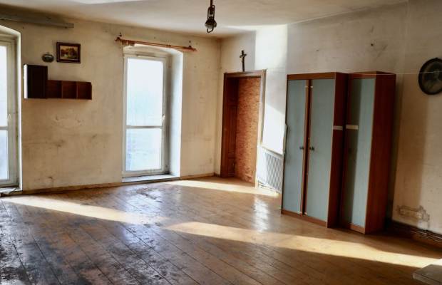 Dom, 3 mieszkania, 5 ha gruntów! Gmina Czernica