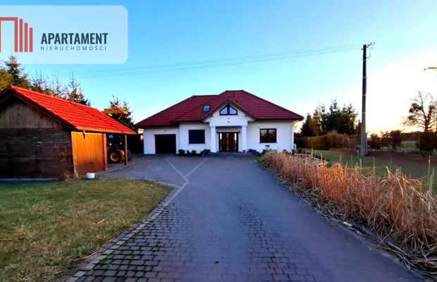 Komfortowy dom z klimatyzacją w dobrej lokalizacji