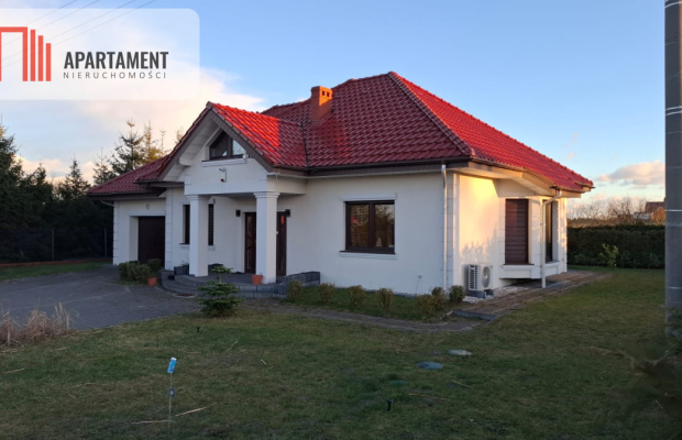 Komfortowy dom z klimatyzacją w dobrej lokalizacji