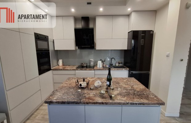 Komfortowy dom z klimatyzacją w dobrej lokalizacji