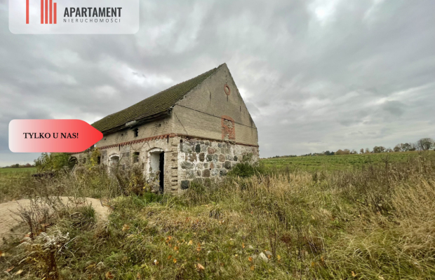 Klimatyczny dom z czerwonej cegły na wsi