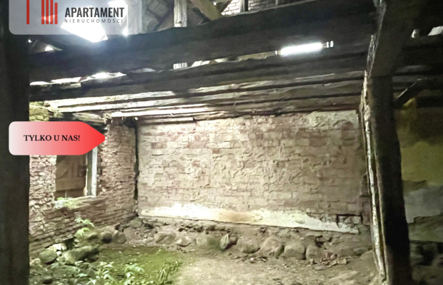 Klimatyczny dom z czerwonej cegły na wsi