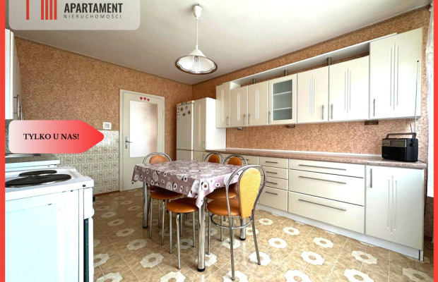 Wolice dom z dwoma niezależnymi  mieszkaniami