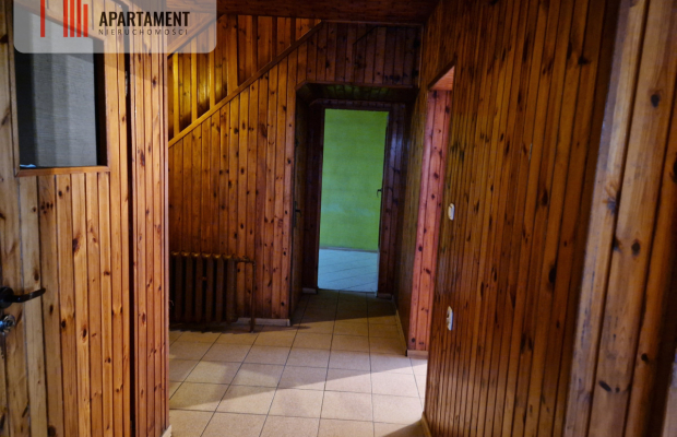 Dom wolnostojący przy lesie