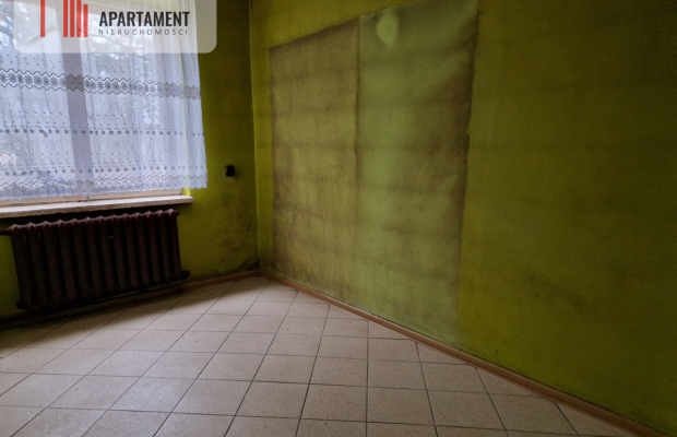 Dom wolnostojący przy lesie