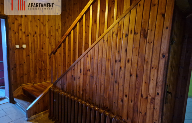 Dom wolnostojący przy lesie