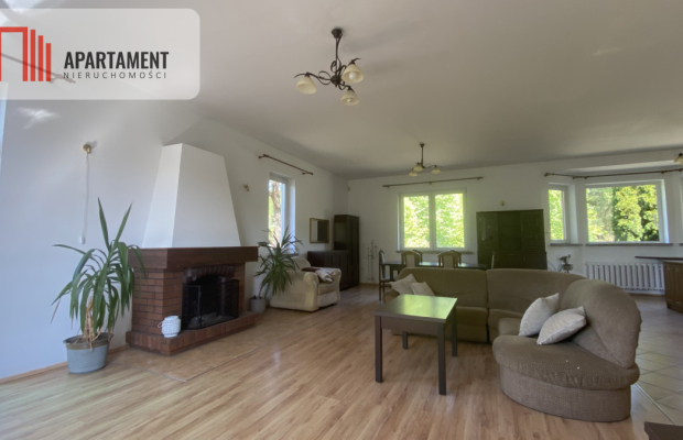 Dom w otoczeniu lasu z dużą działką