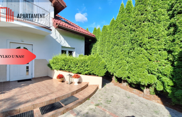 Wyjątkowy dom w Myślęcinku z domkiem dla gości