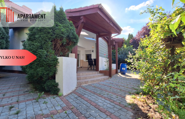 Wyjątkowy dom w Myślęcinku z domkiem dla gości