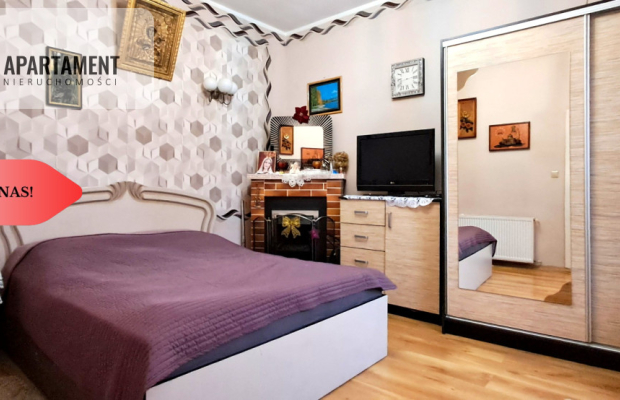 Dom z dużym budynkiem gospodarczym