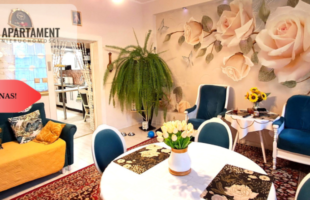 Dom z dużym budynkiem gospodarczym