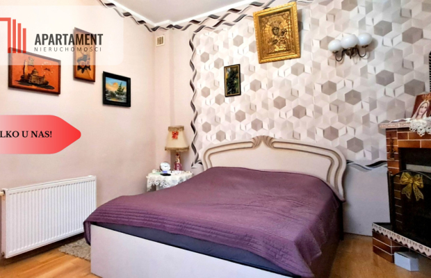 Dom z dużym budynkiem gospodarczym