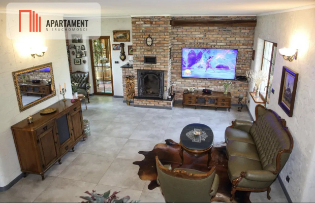 DOM PRZY LESIE/ GMINA DOBRCZ