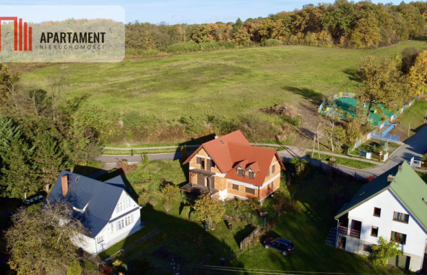 DOM DLA RODZINY | STAN SUROWY, ZAMKNIĘTY | CENTRUM