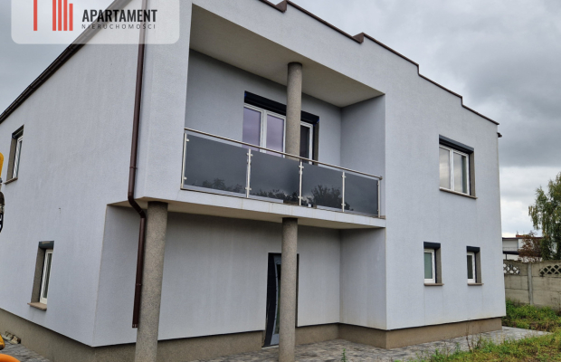 Dom z widokiem na jezioro - 3 odrębne mieszkania