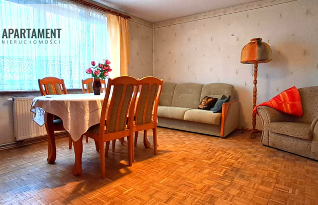 Piętro domu z ogrodem