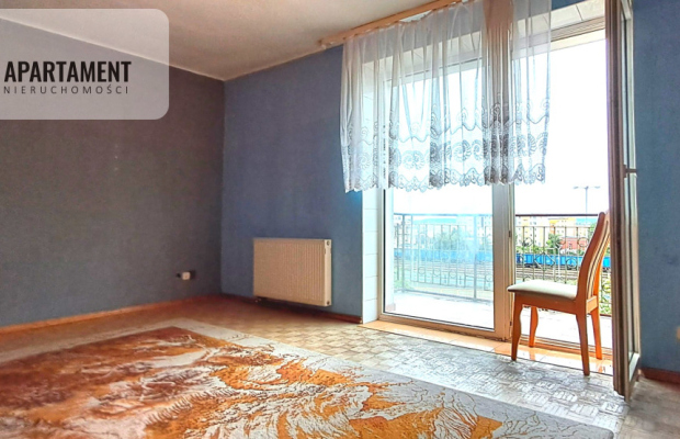 Piętro domu z ogrodem