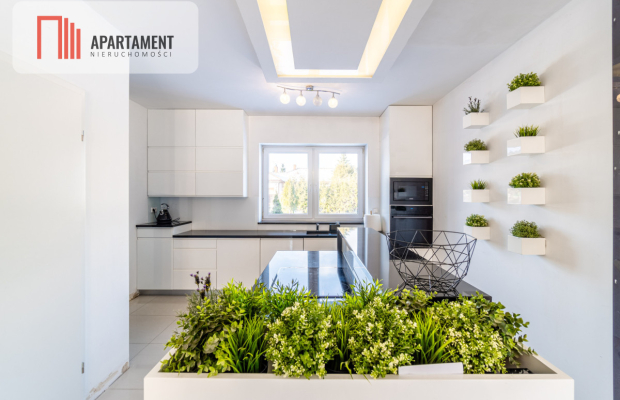 Komfortowy przestronny dom-wysoki standard