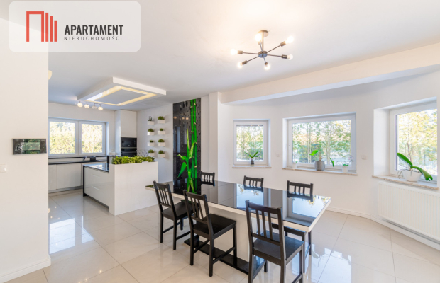 Komfortowy przestronny dom-wysoki standard