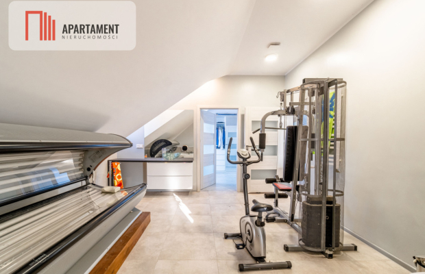 Komfortowy przestronny dom-wysoki standard