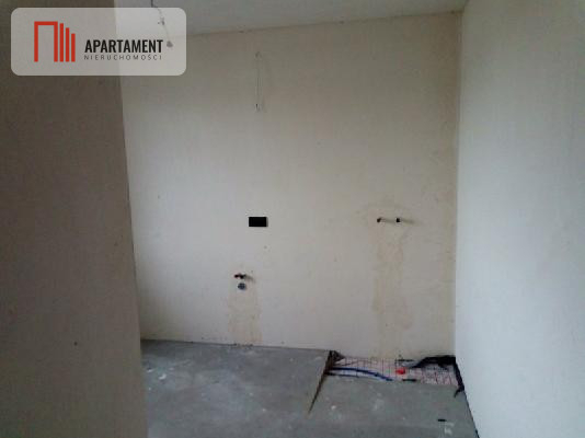 Nowy dom w dobrej lokalizacji