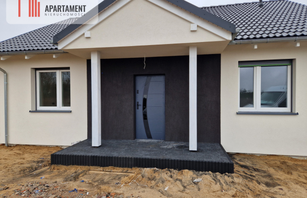 Nowy dom w dobrej lokalizacji