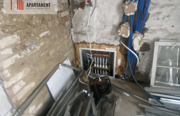 DOM NA SPRZEDAŻ- WIEŚ PIĘKNA SPOKOJNA OKOLICA.