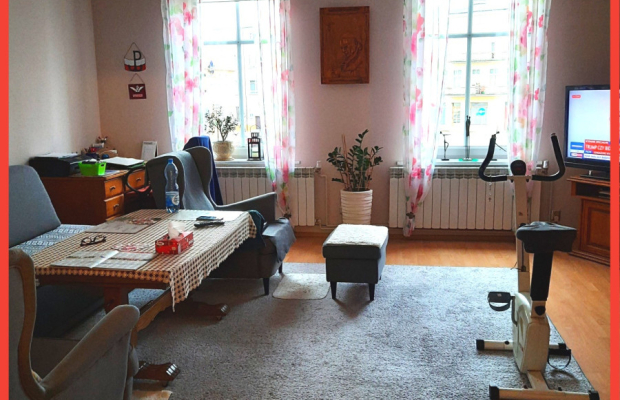 Mogilno- kamienica na rynku 175m2, lokal handlowy