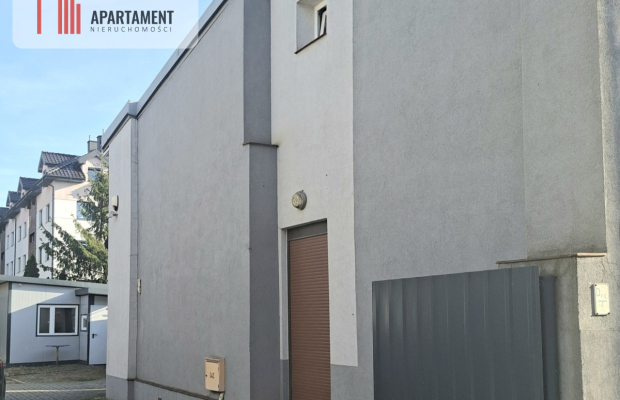 Dom wolnostojący w doskonałej lokalizacj