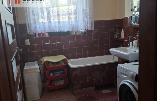 Dom wolnostojący w doskonałej lokalizacj