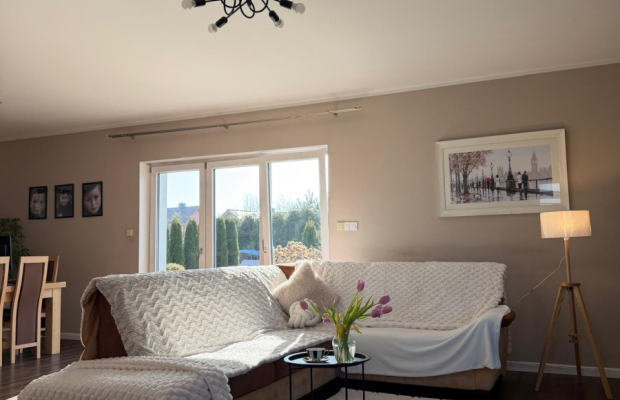 Nowoczesny dom z piękną działką