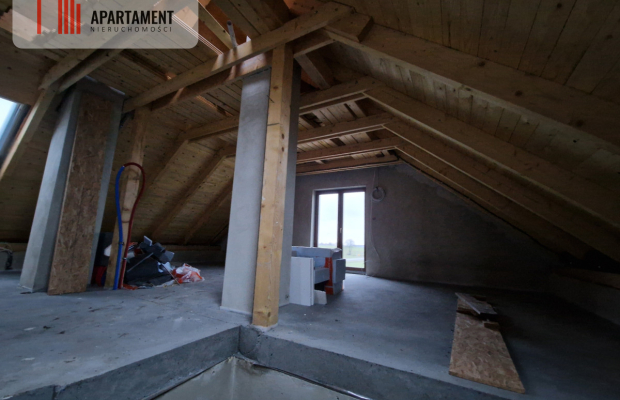 Nowy dom w dobrej lokalizacji do własnej aranżacji