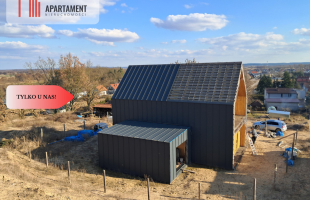 DOM NA WZGÓRZU W TRAKCIE BUDOWY